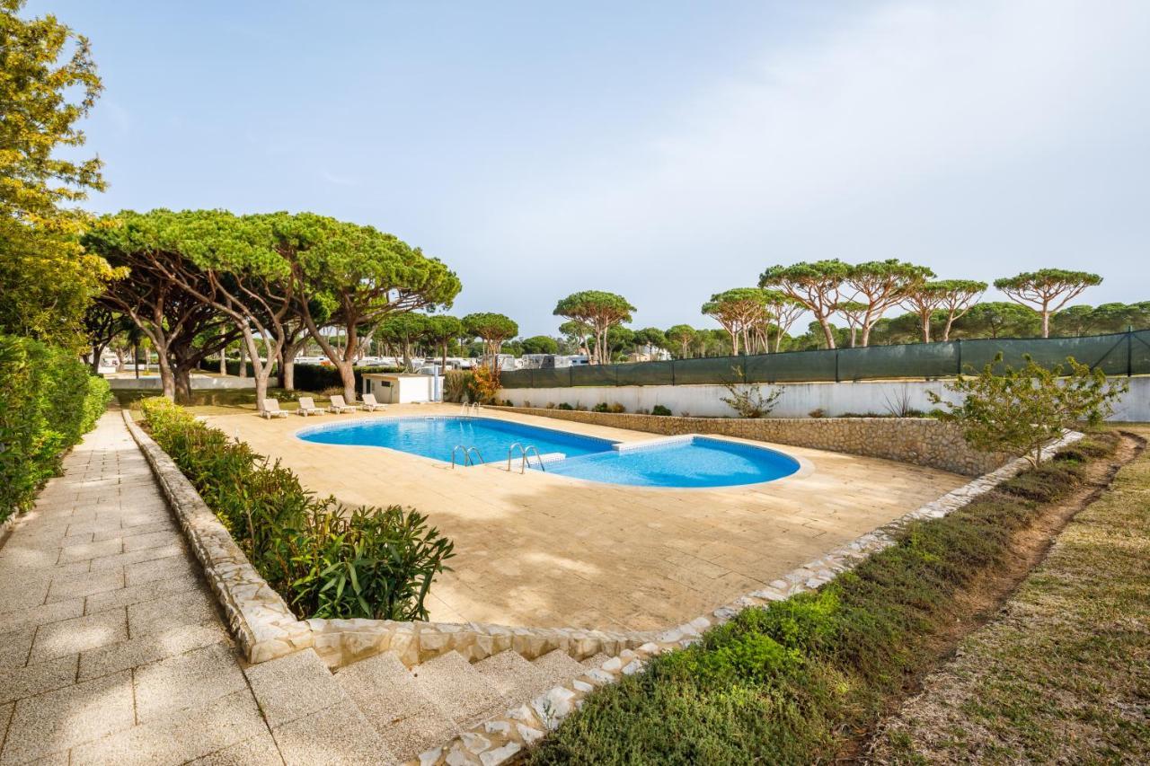 Falesia Beach Villa By The Portuguese Butler Olhos de Agua  Exterior foto