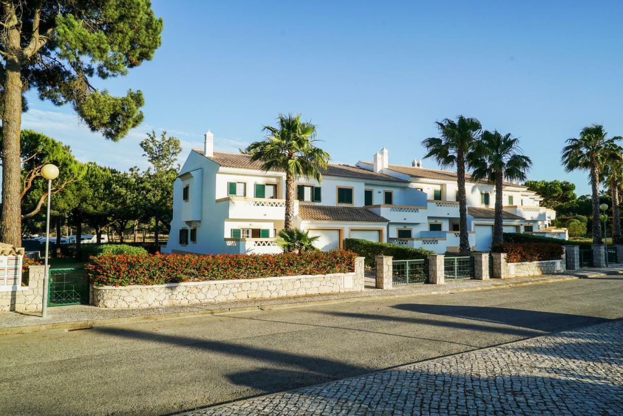 Falesia Beach Villa By The Portuguese Butler Olhos de Agua  Exterior foto